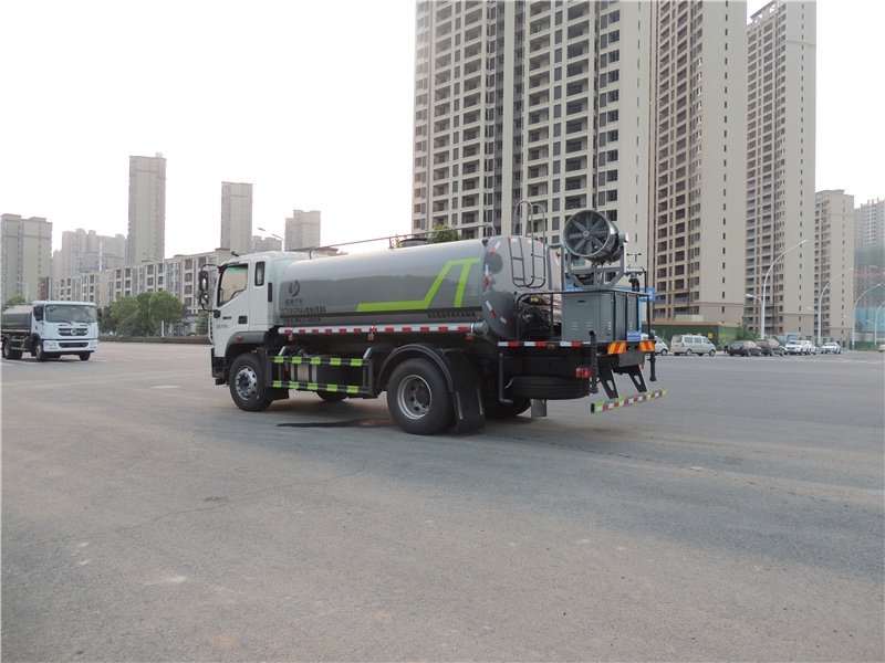 湖北盈通汽車(chē)湖北路面解放灑圖片