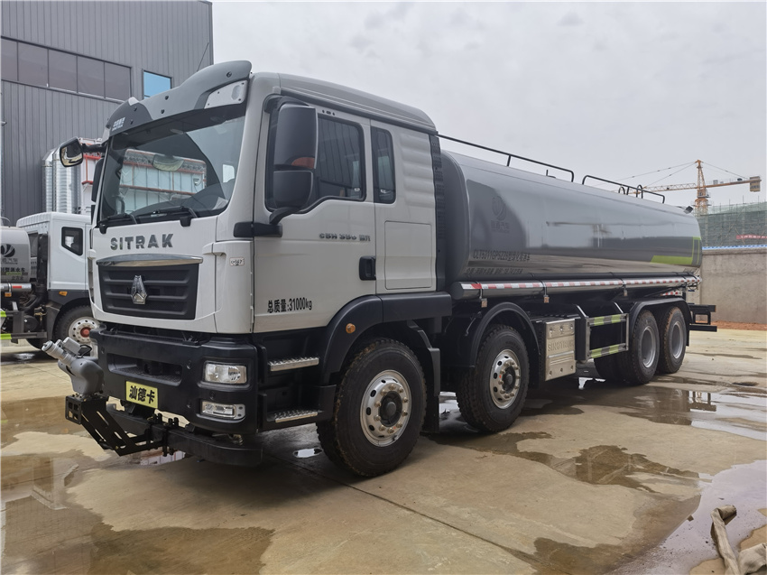 重汽汕德卡25方8x4灑水車|CLT5311GPSZZ6型綠化噴灑車